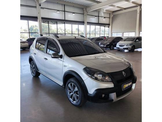 RENAULT SANDERO 1.6 STEPWAY 16V FLEX 4P AUTOMÁTICO